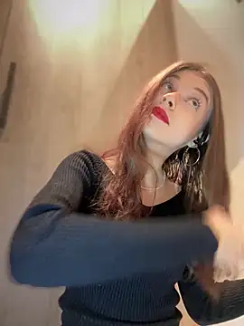 Snapshot of Times__Square chatting on December 5, 7:16 am Times Square online show from December 5, 7:16 am