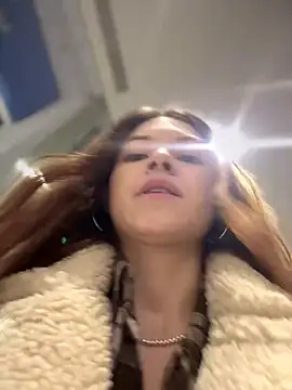 Snapshot of Times__Square chatting on December 8, 9:13 am Times Square online show from December 8, 9:13 am