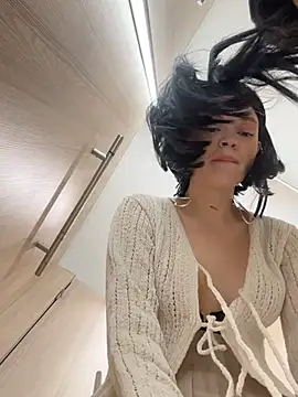 Snapshot of Times__Square chatting on February 13, 8:17 am Times Square online show from February 13, 8:17 am