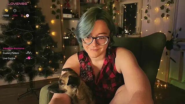 alisahug online show from December 6, 2:17 pm