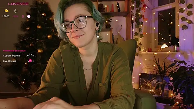 alisahug online show from December 13, 12:17 pm