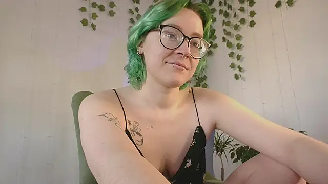 alisahug online show from January 15, 7:05 am