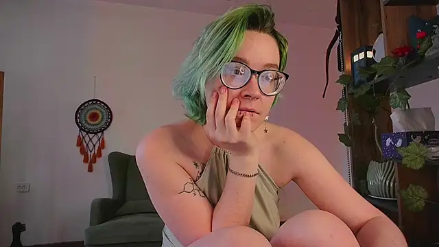 alisahug online show from February 1, 11:21 am