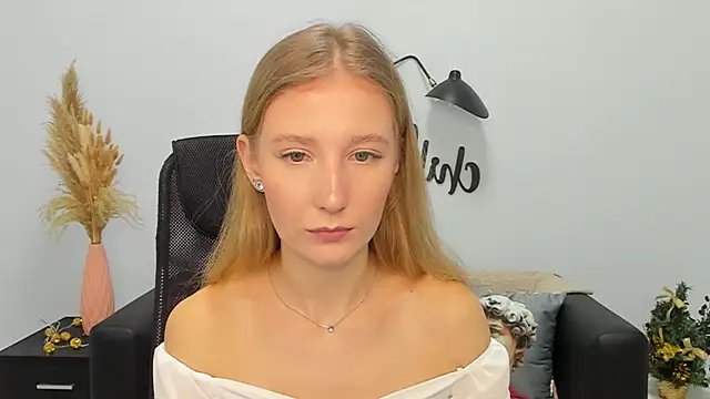 LolaWilsons online show from December 29, 12:23 pm