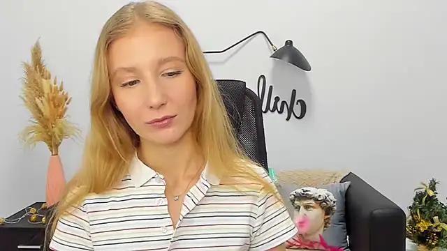 LolaWilsons online show from January 5, 1:15 pm