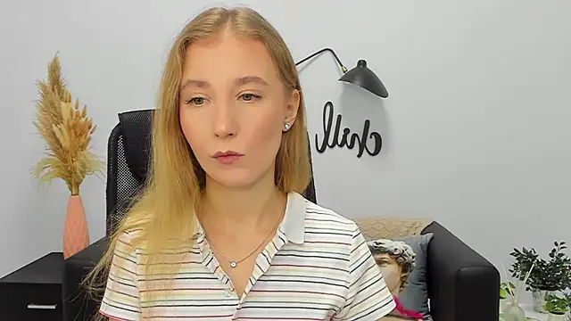 LolaWilsons online show from January 11, 8:22 am