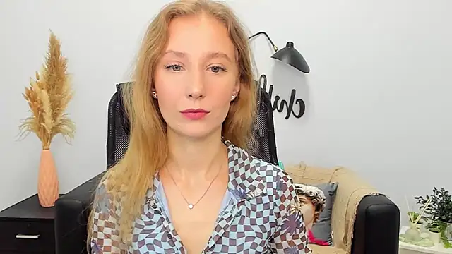 LolaWilsons online show from February 5, 6:24 am