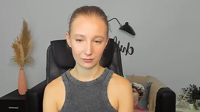 LolaWilsons online show from February 6, 12:37 pm