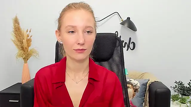 LolaWilsons online show from March 20, 9:15 am