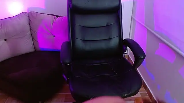 milfrousse online show from February 9, 10:19 am