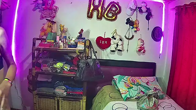 alexxa dirty online show from January 15, 4:00 pm