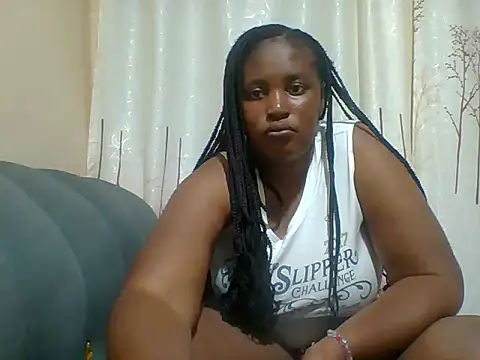 Snapshot of Beauty_beee chatting on October 22, 8:52 pm Beauty beee online show from October 22, 8:52 pm