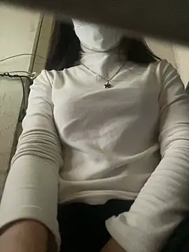 Snapshot of Tuongvy05 chatting on December 23, 8:33 am Tuongvy05 online show from December 23, 8:33 am