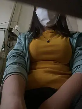 Snapshot of Tuongvy05 chatting on December 25, 3:28 pm Tuongvy05 online show from December 25, 3:28 pm