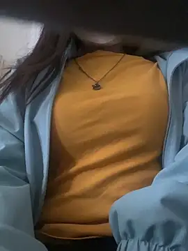 Snapshot of Tuongvy05 chatting on January 13, 2:07 am Tuongvy05 online show from January 13, 2:07 am