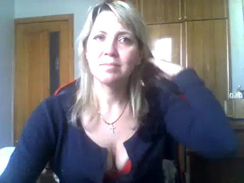 Snapshot of IrinaB1 chatting on February 10, 7:15 am IrinaB1 online show from February 10, 7:15 am