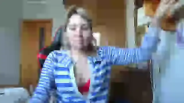 Snapshot of IrinaB1 chatting on February 11, 7:12 am IrinaB1 online show from February 11, 7:12 am