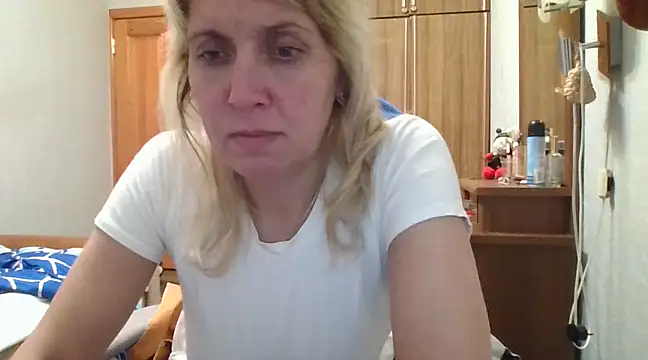 Snapshot of IrinaB1 chatting on February 20, 8:14 pm IrinaB1 online show from February 20, 8:14 pm