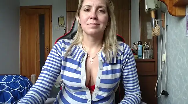 Snapshot of IrinaB1 chatting on March 2, 10:45 am IrinaB1 online show from March 2, 10:45 am