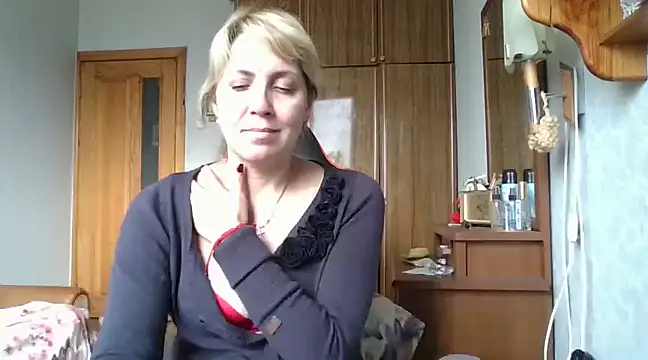 Snapshot of IrinaB1 chatting on March 15, 2:12 pm IrinaB1 online show from March 15, 2:12 pm