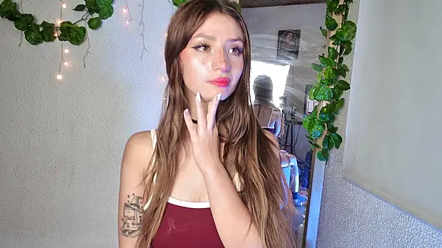 Snapshot of ari_kat chatting on January 14, 5:51 am ari kat online show from January 14, 5:51 am