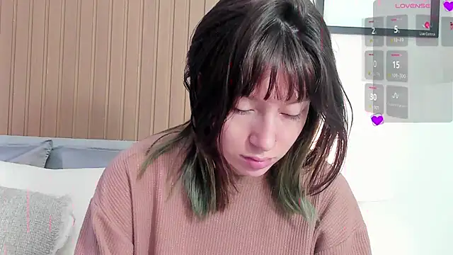 Snapshot of lizzy_davis_1 chatting on January 13, 3:45 am lizzy davis 1 online show from January 13, 3:45 am