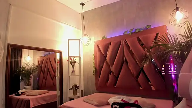 Snapshot of Haelycute chatting on March 13, 11:41 am Haelycute online show from March 13, 11:41 am