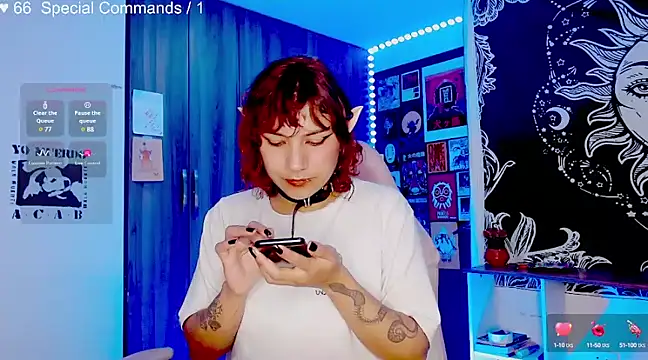 Snapshot of melissahowl chatting on January 3, 2:43 am melissahowl online show from January 3, 2:43 am