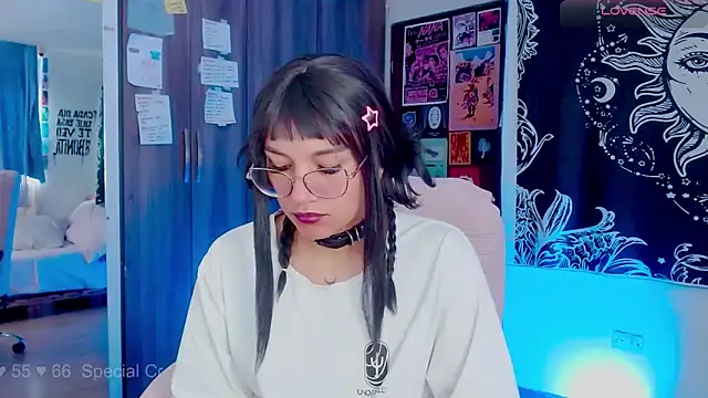Snapshot of melissahowl chatting on September 24, 2:20 pm melissahowl online show from September 24, 2:20 pm