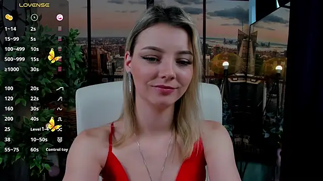 Snapshot of pretty_little_thing chatting on December 6, 10:16 am pretty little thing online show from December 6, 10:16 am