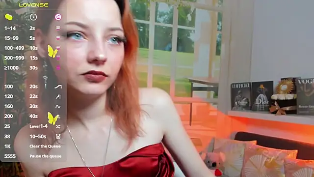 Snapshot of pretty_little_thing chatting on March 14, 1:48 am pretty little thing online show from March 14, 1:48 am