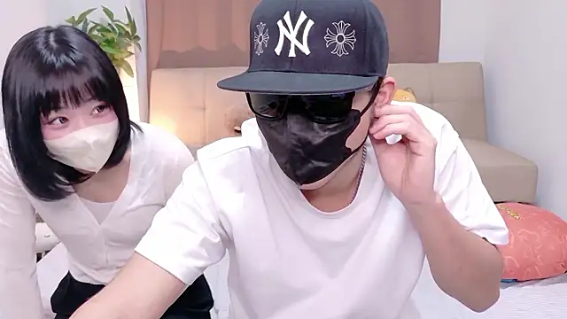 Snapshot of Mia--meow chatting on November 8, 4:12 am Mia--meow online show from November 8, 4:12 am