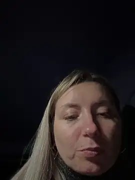 Snapshot of Crazy-Rosa chatting on March 13, 2:01 pm Crazy-Rosa online show from March 13, 2:01 pm