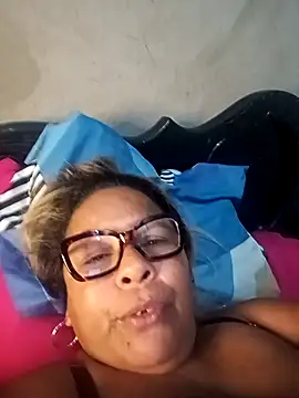 Afroditabichota online show from November 23, 7:30 am