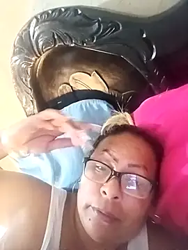 Afroditabichota online show from November 27, 11:45 am