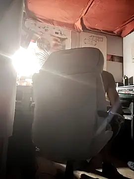 Gillygilly76 online show from October 21, 9:43 am