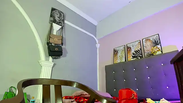 sexy-luna-star-ts online show from January 7, 8:00 pm