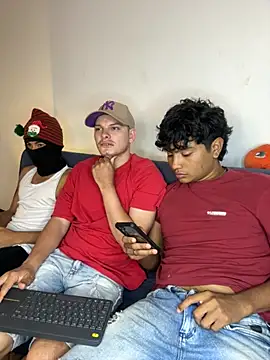  Ottis  online show from November 11, 5:57 pm