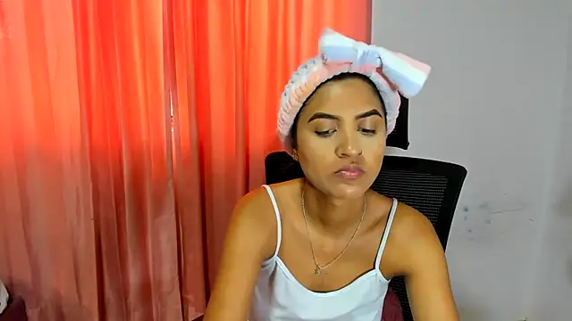 Snapshot of FalakRese chatting on October 4, 7:12 pm FalakRese online show from October 4, 7:12 pm