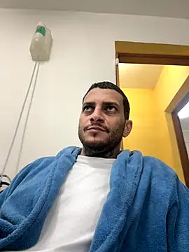 Snapshot of Christopherreis chatting on October 16, 1:28 am Christopherreis online show from October 16, 1:28 am