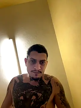 Snapshot of Christopherreis chatting on November 6, 1:06 am Christopherreis online show from November 6, 1:06 am