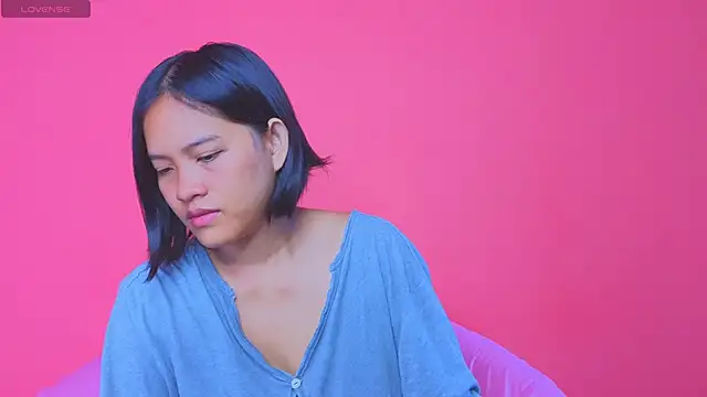 Snapshot of Natsu__ chatting on December 5, 2:09 am Natsu online show from December 5, 2:09 am