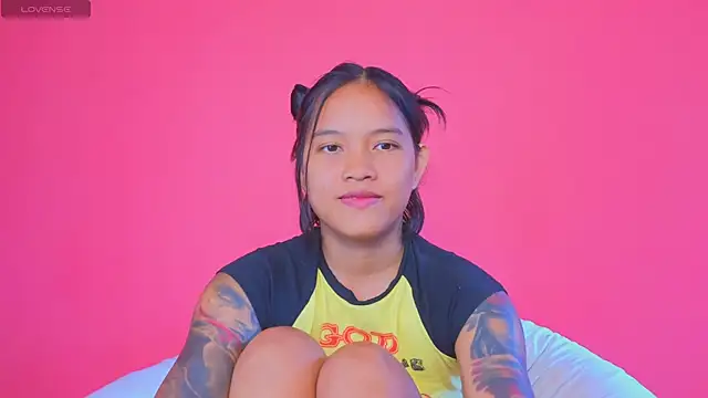 Snapshot of Natsu__ chatting on December 23, 8:11 am Natsu online show from December 23, 8:11 am