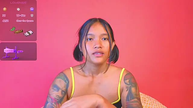 Snapshot of Natsu__ chatting on February 13, 5:33 pm Natsu online show from February 13, 5:33 pm