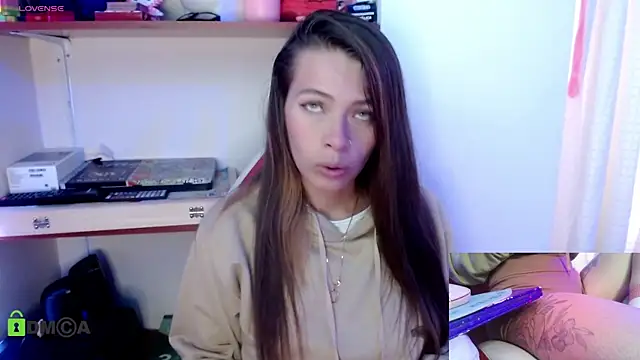 sweetlittlelisa online show from September 22, 9:50 pm