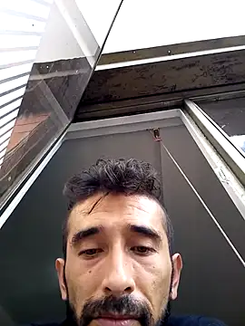 weedmanhot28 online show from February 1, 8:05 pm