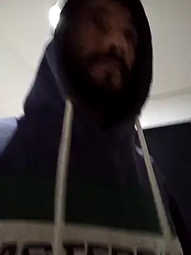 Snapshot of weedmanhot28 chatting on February 13, 12:13 am weedmanhot28 online show from February 13, 12:13 am