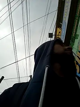 Snapshot of weedmanhot28 chatting on February 17, 7:21 pm weedmanhot28 online show from February 17, 7:21 pm