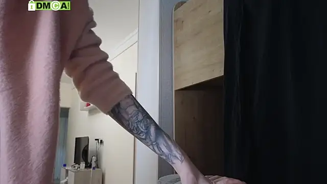 Snapshot of KawaiiNullify chatting on November 21, 3:27 am KawaiiNullify online show from November 21, 3:27 am