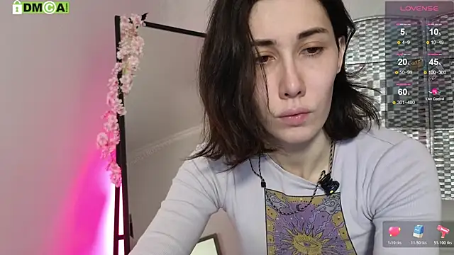 KawaiiNullify online show from April 23, 3:30 am